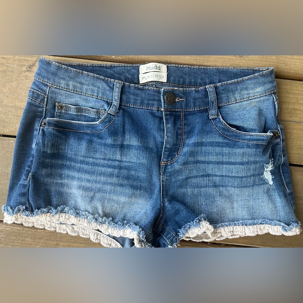 Mudd | Denim Lace Trim Shorts FLX Stretch | Size 11 Juniors (8-10 Women’s)